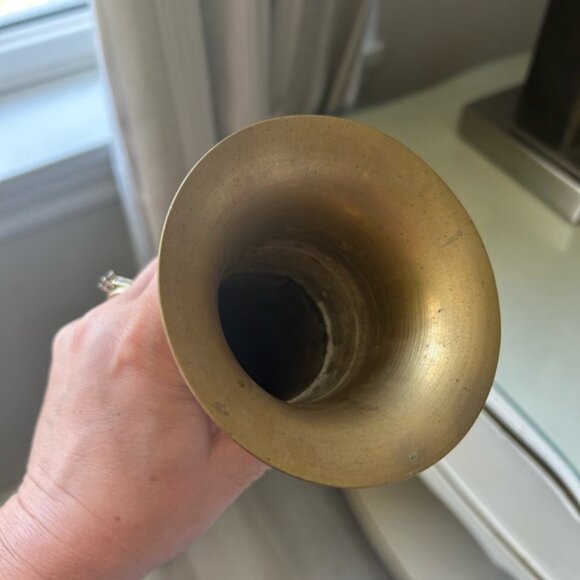 BRASS vintage 1950 Elegant Gold and Red Decorative Vase 🏺 - Picture 6 of 6